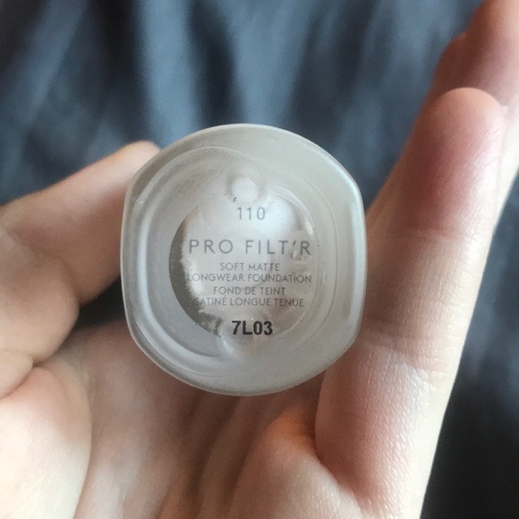 Fenty Beauty Pro Filt’r soft matte foundation - Picture 3 of 4